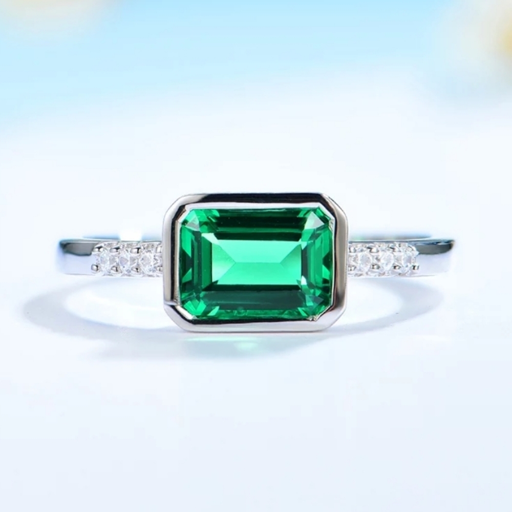 925 Sterling Silver Bezel Set Created Emerald